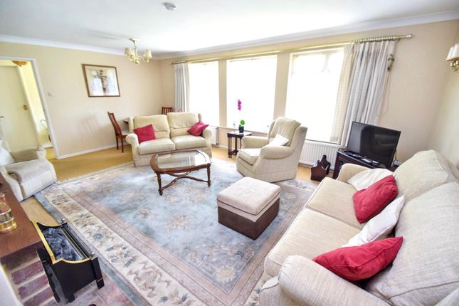 4, Rosebery Avenue, Eastbourne photo 4
