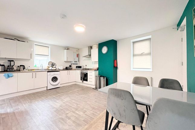 Room 2, 45, Seymour Street, Merseyside photo 3