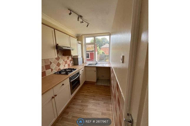 Kitchen (Photo 1)