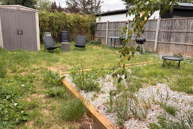 26a Claremont Avenue, New Malden photo 4