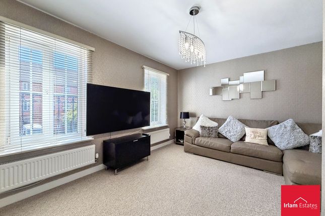 41 Lorna Way, Manchester photo 2