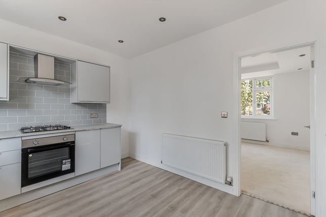 1 Royd Avenue, Bingley photo 4
