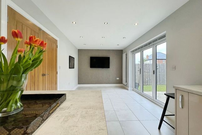 1, Holmes Row, Newcastle Upon Tyne photo 5