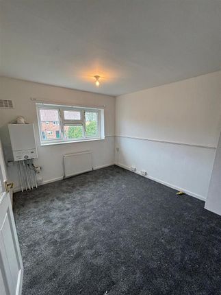 Terraced house to rent in Limerick Close, Hull