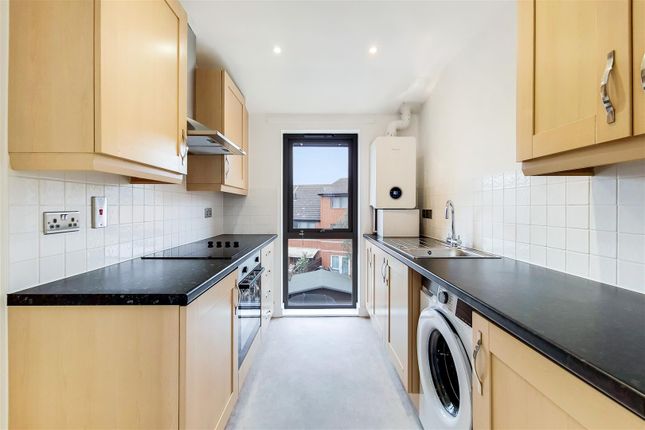 Thumbnail Flat to rent in Lewin Terrace, Feltham