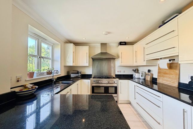 6 Willows Mews, Church Street, Helston photo 3