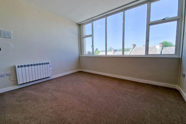 Apartment 6, Imperial House, Stroud photo 4