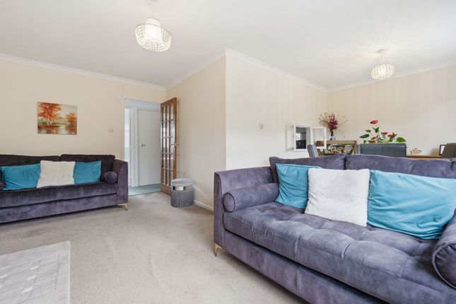 91 Nether Court, Halstead photo 4