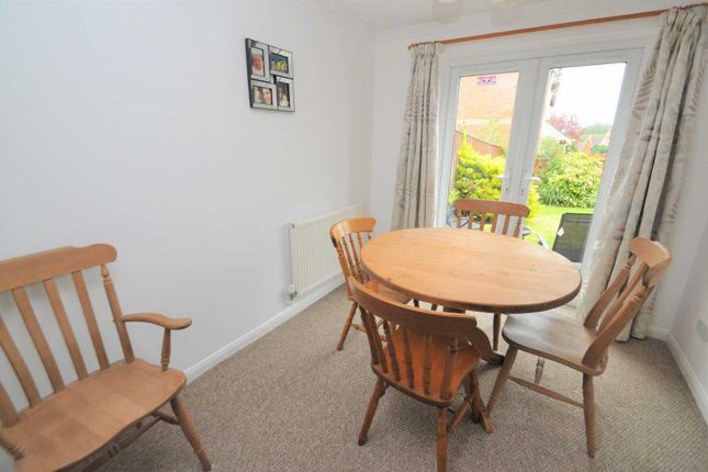9, Goldfinch Grove, Devon photo 4