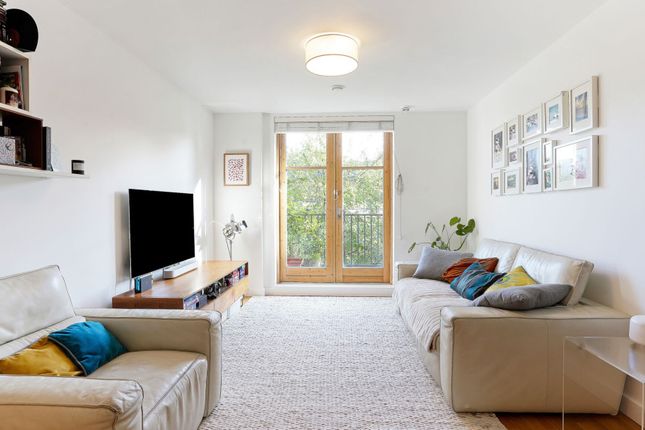 52 Holloway Road, London photo 3