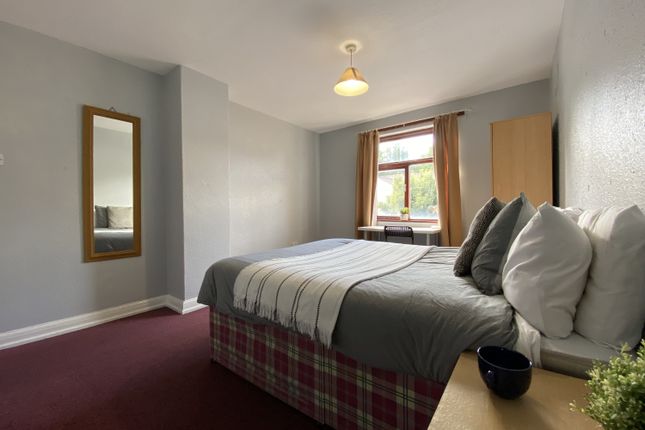 FF, 15, Llanbleddian Gardens, Cardiff photo 3