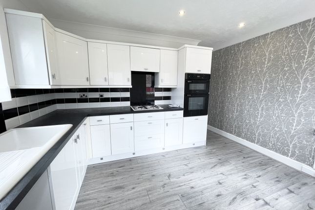 54, Maplewood Drive, Cleveleys photo 4