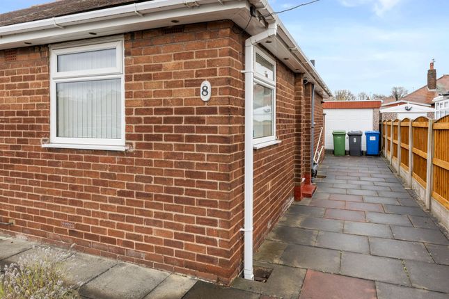 8 Thorn Road, Warrington photo 2