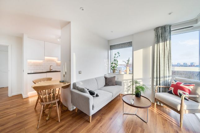 Flat 147, Xchange Point, 22, Market Road, Islington photo 3