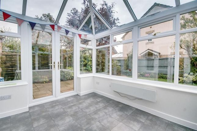 Murray Close, Cheltenham photo 5