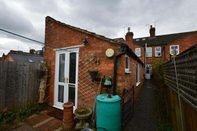 1-bed house on 12a, Midland Road, Olney, £850/mo