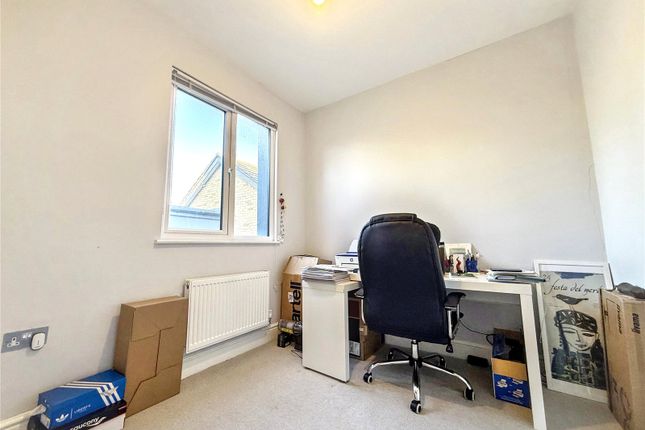 Flat 2, 37, Mansell Road, London photo 4