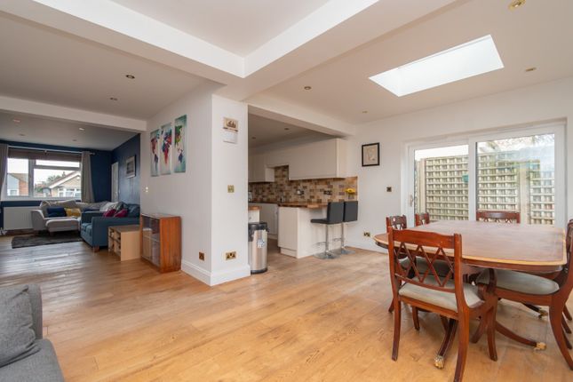 17, Poplar Drive, Kent photo 2