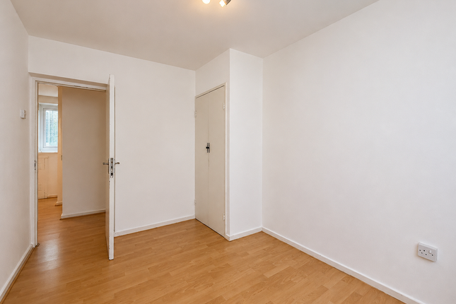 Tildesley Road, London photo 5