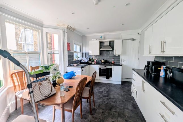 43 Darnley Street, Gravesend photo 2