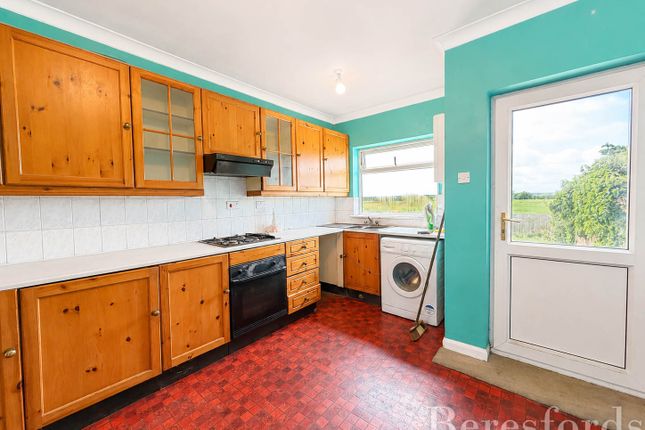 9 Laundry Cottages,, Wennington Road, Rainham photo 4
