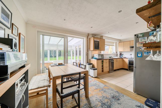 84, Sandringham Road, Wiltshire photo 4