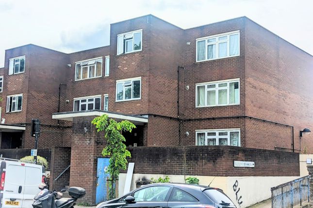 Thumbnail Flat for sale in Northumberland Park, London