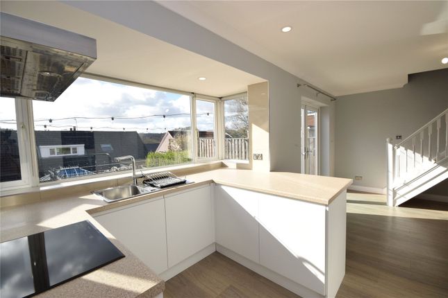 12, Newlay Wood Crescent, Leeds photo 3