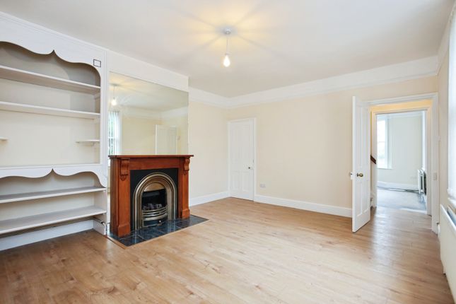 Lauriston,, Durgates, Wadhurst photo 2