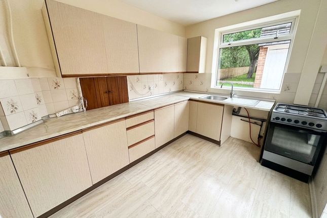 3 Glenfield Road, Leicester photo 4