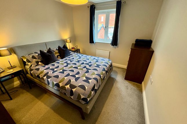 24, Crowfoot Way, Leicester photo 4