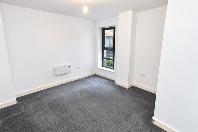 10 Waterloo Court, Leeds photo 5