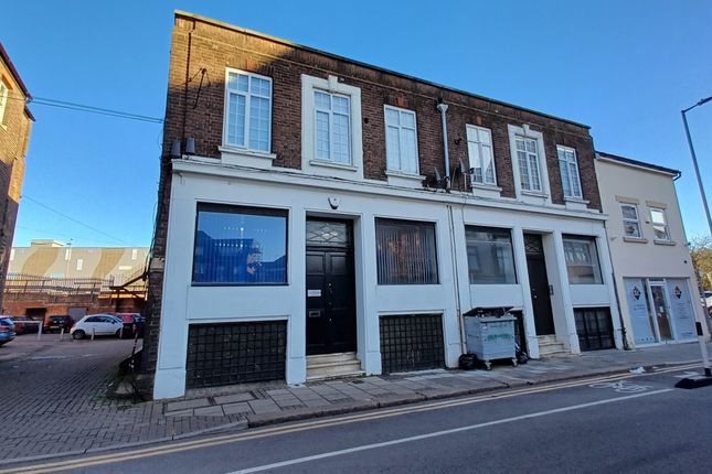Light industrial to let in 22B Guildford Street, Luton, Bedfordshire