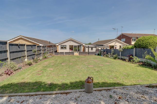 111, Long Meadow Drive, Wickford photo 3