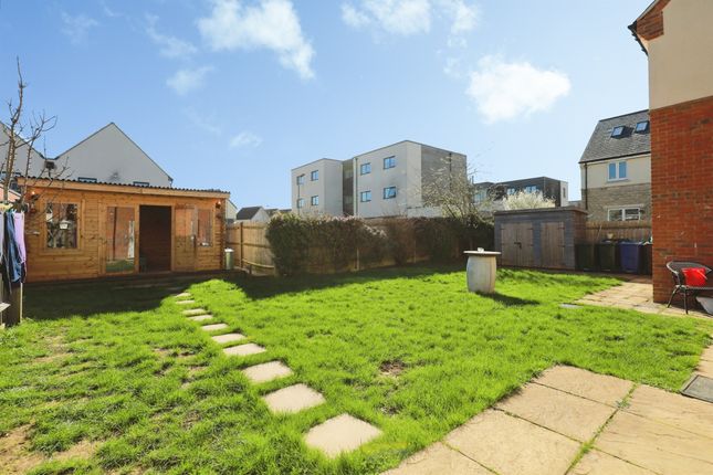 2, Tayberry Close, Bicester photo 4