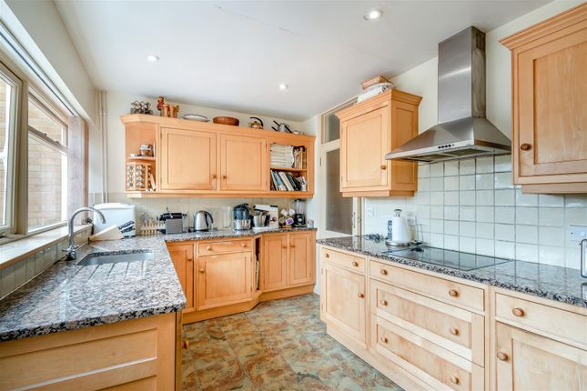Chequers, Kirkdale Road, Maidstone photo 4
