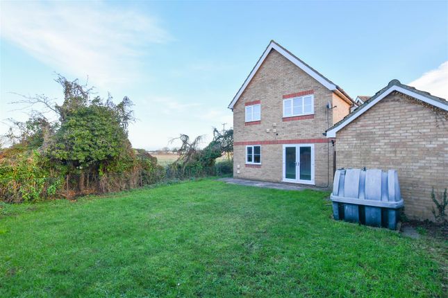 23, Kestrel Close, Beck Row photo 2