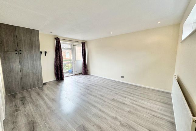 27, Blackden Walk, Wilmslow photo 4