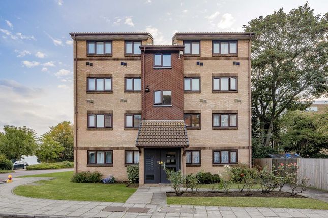 Thumbnail Flat for sale in Wicket Road, Perivale, Greenford
