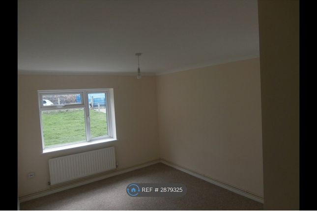 A Holloway Avenue, Bournemouth photo 5