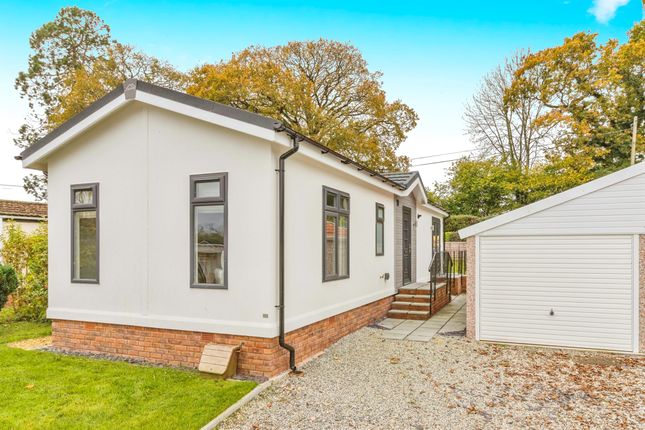 2-bed caravan on 3, Five Acres, New Park, Newton Abbot, £229,000