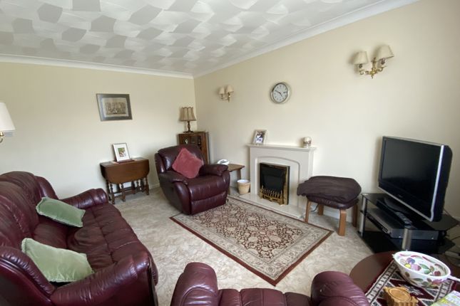 5 Littlebury Gardens, Holbeach photo 3