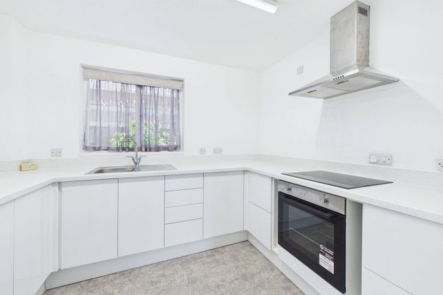 7, Richmond Court, Paignton photo 2