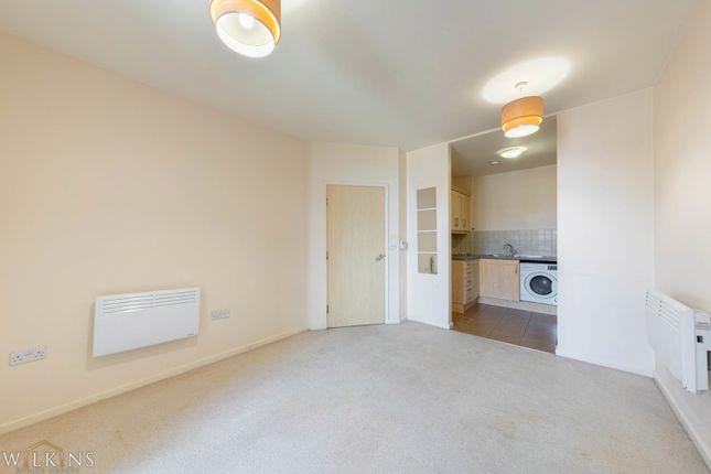 14, Tiger Court, Staffordshire photo 2