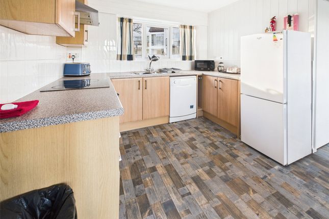34 Tamar Lodge,, Callington, Cornwall photo 3