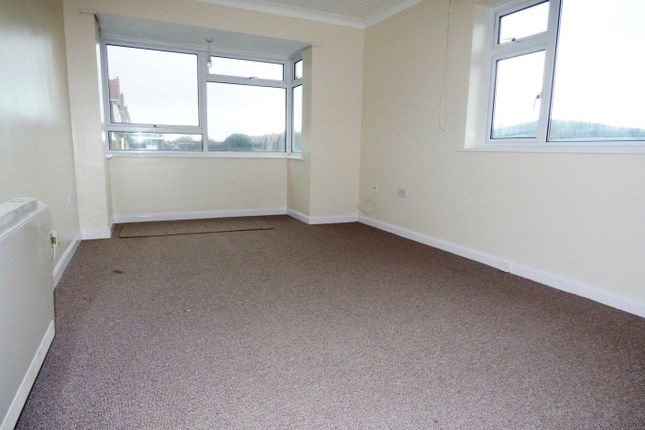 11 Beach Court, Irvine Road, Littlehampton photo 2