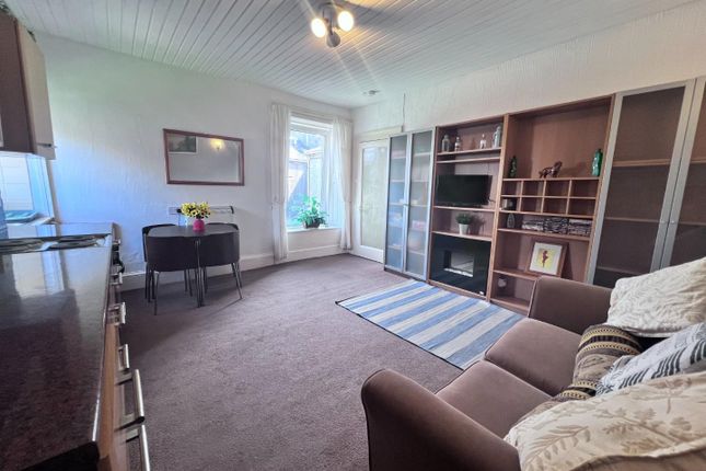 Living Room/Kitchen