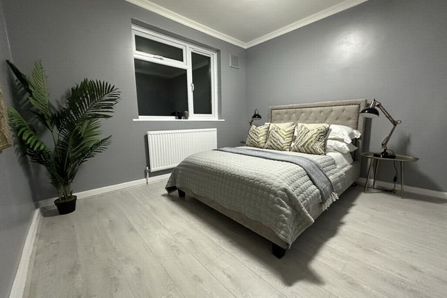 27, Butterfields, London photo 5