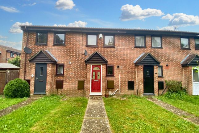 Thumbnail Terraced house to rent in Speedwell Close, Weavering