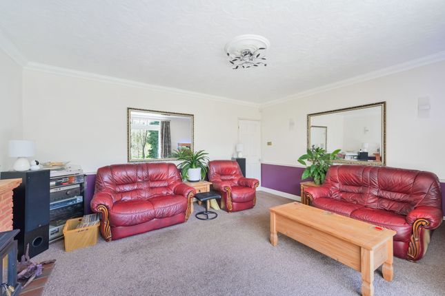 112, Coulsdon Road, Coulsdon photo 4